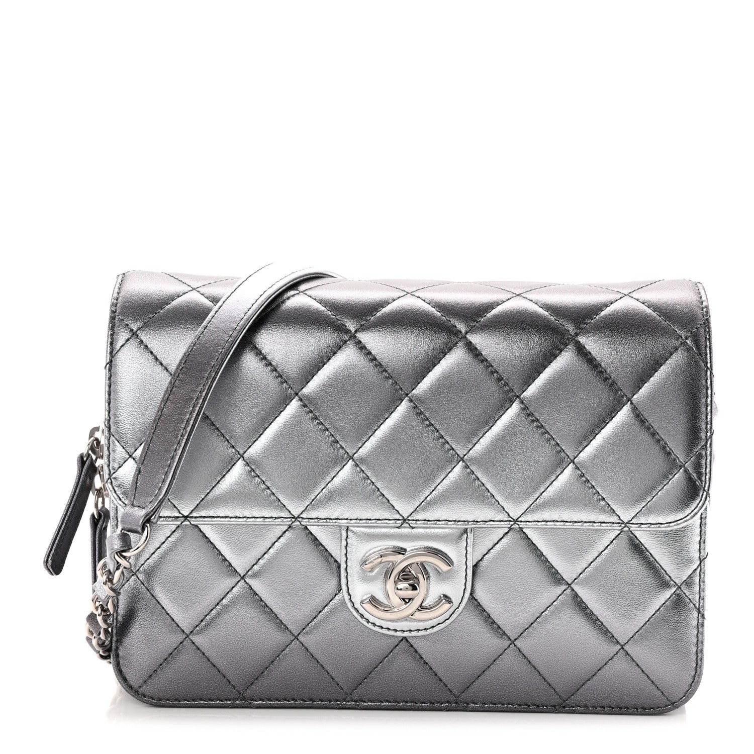 Metallic Lambskin Large Like A Wallet Flap Silver