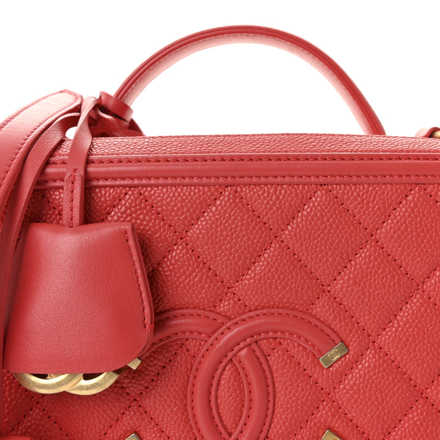 Caviar Quilted Large CC Filigree Vanity Case Coral