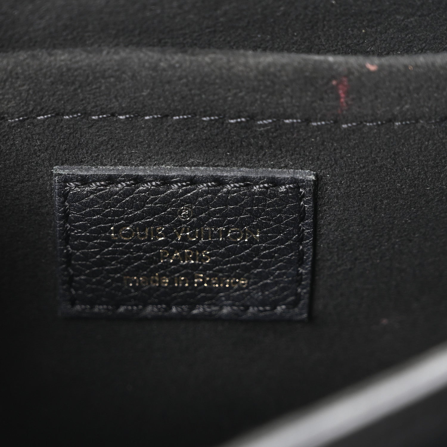 Grained Calfskin Lockme Tender Black