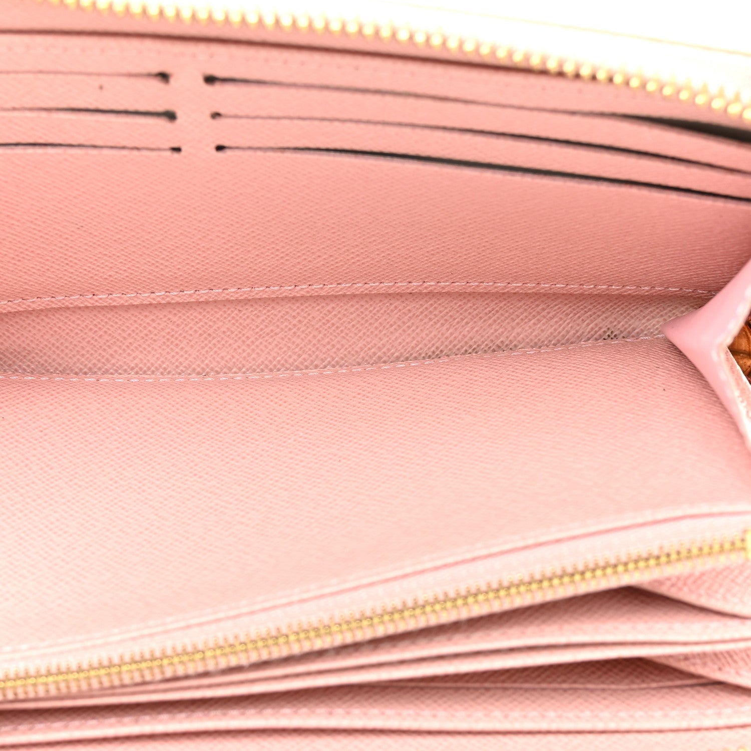 Damier Azur Zippy Wallet Rose Ballerine