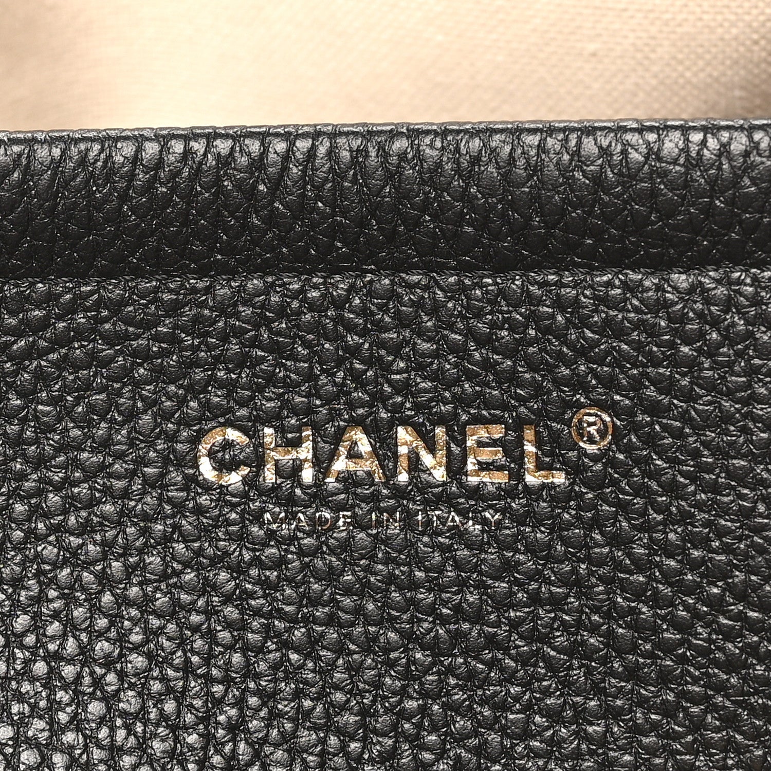 Grained Calfskin Boucle Urban Essentials Small Shopping Bag Black Ivory