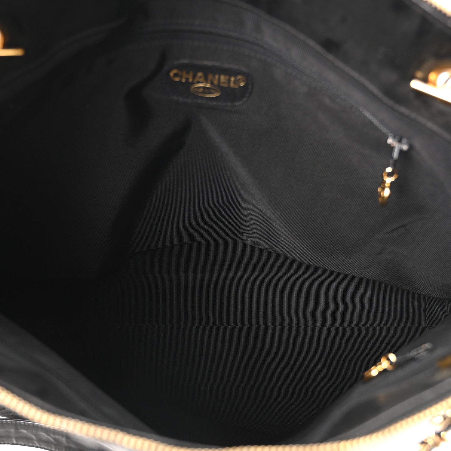 Vinyl Quilted Shoulder Bag Black