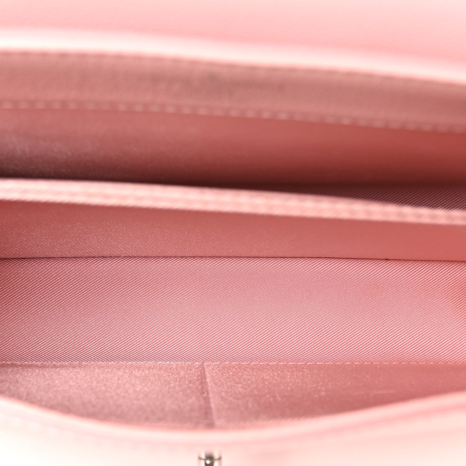 Soft Calfskin Lockme II Top Handle Rose Ballerine