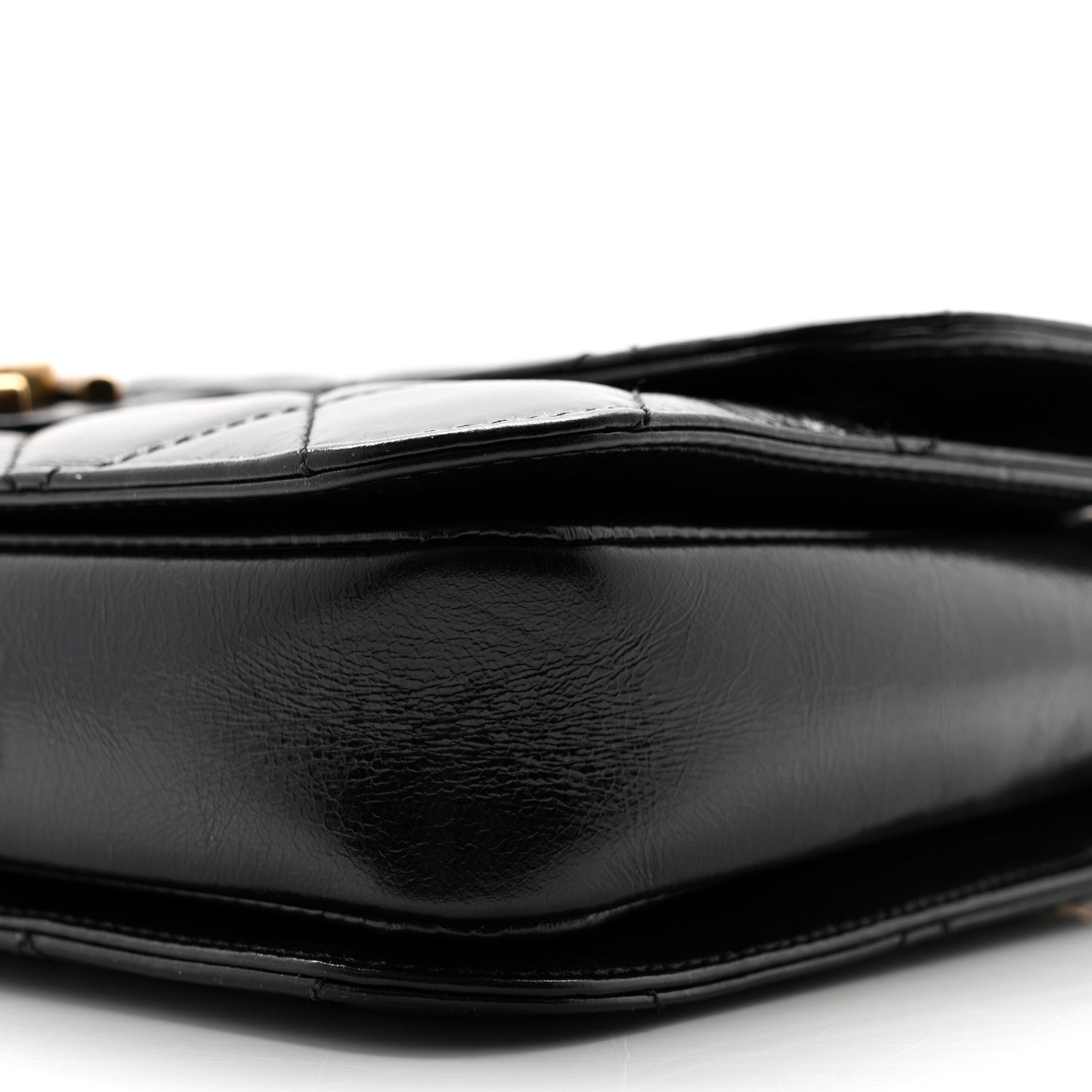 Glazed Calfskin Quilted Medium Perfect Edge Flap Black