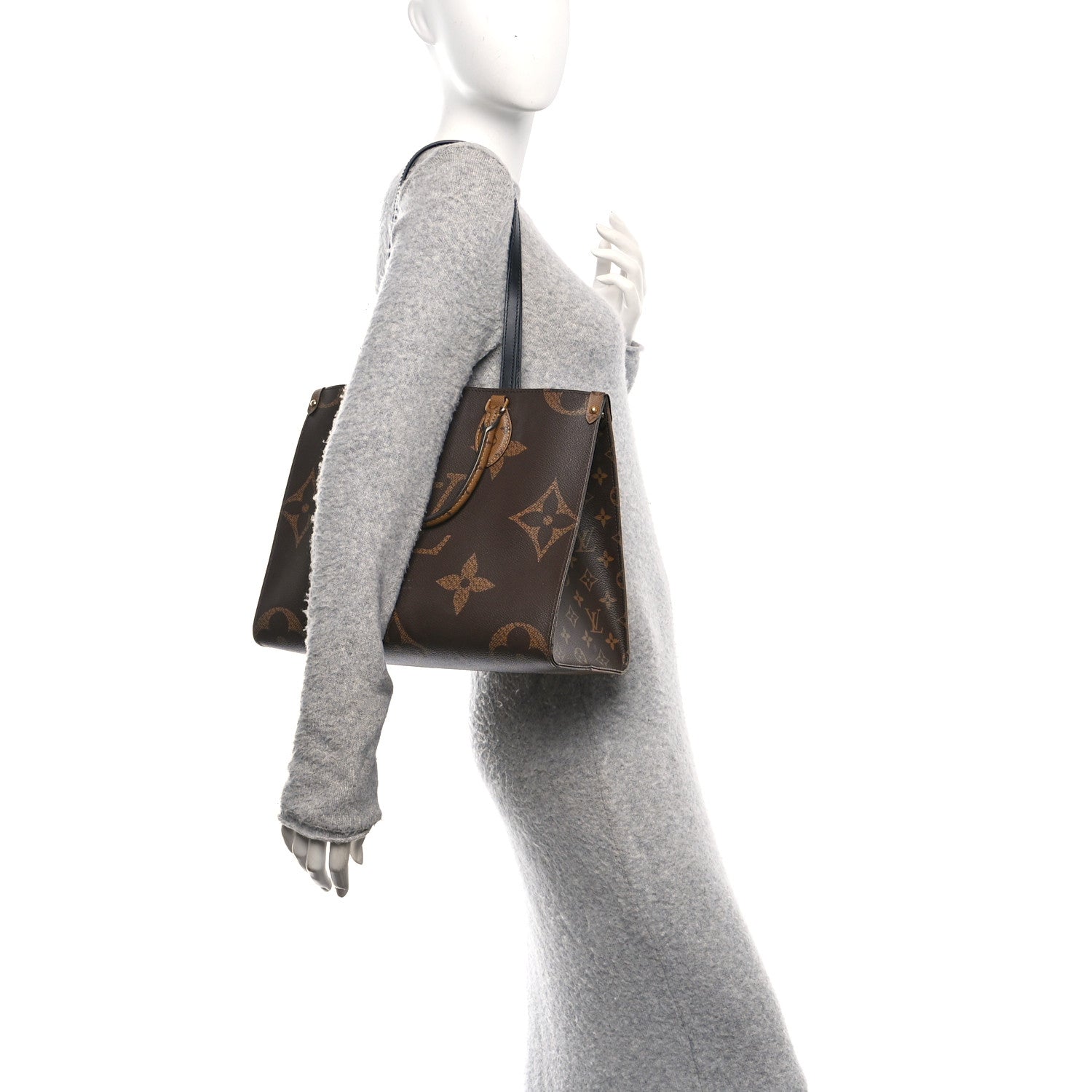 Reverse Monogram Giant Onthego MM