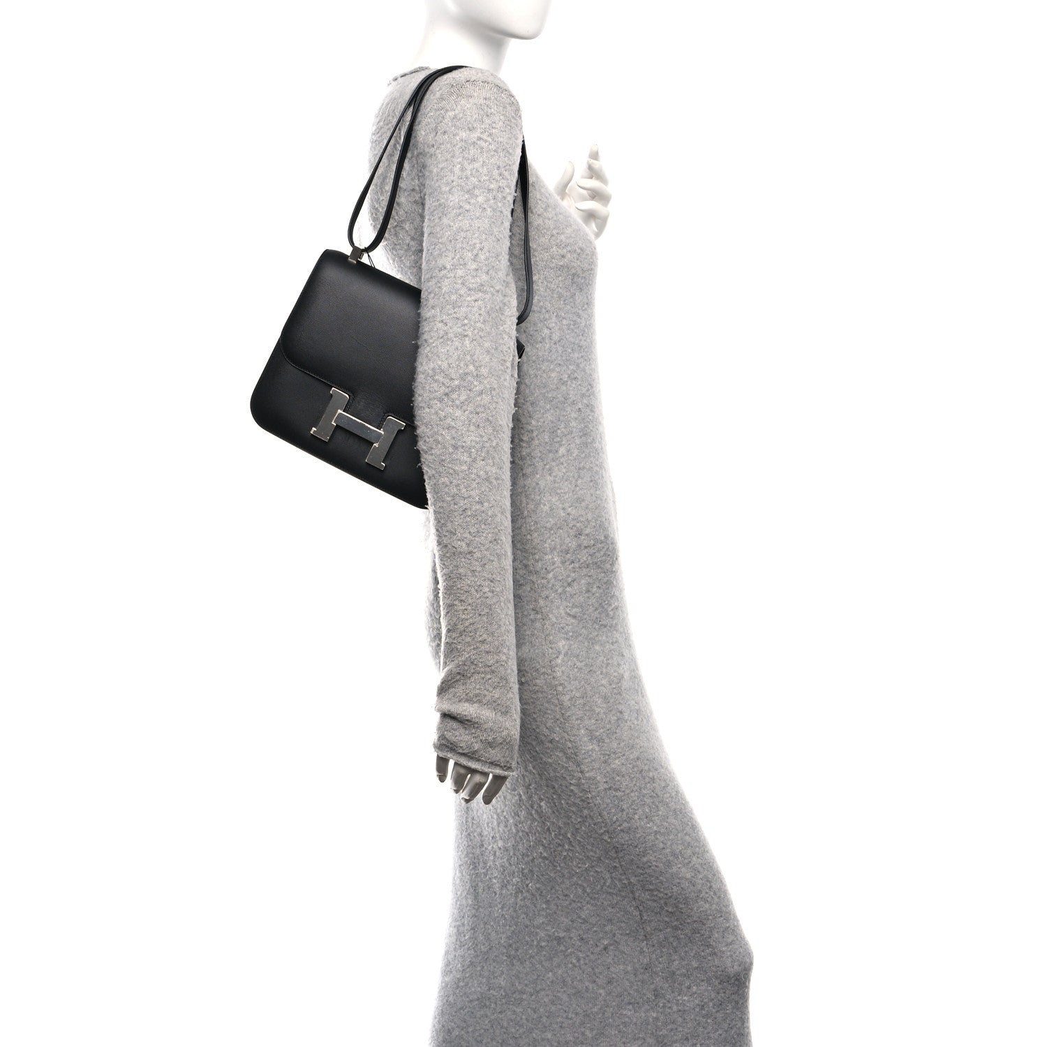 Madame Calfskin Constance 24 Black