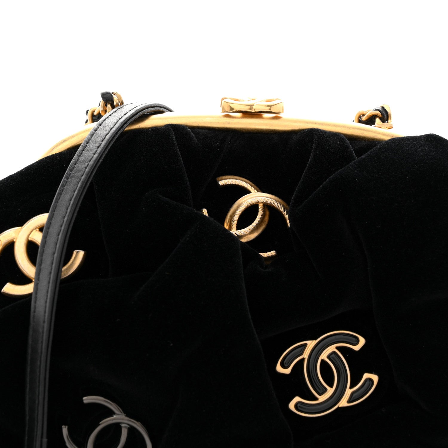 Velvet Enamel CC Kiss Lock Clutch Black