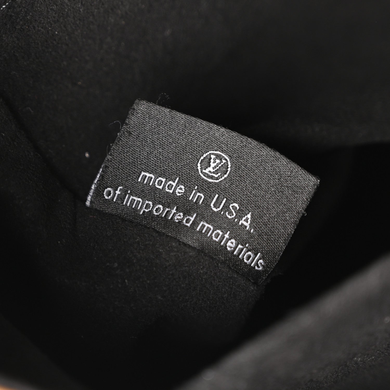 Reverse Monogram Pochette Metis