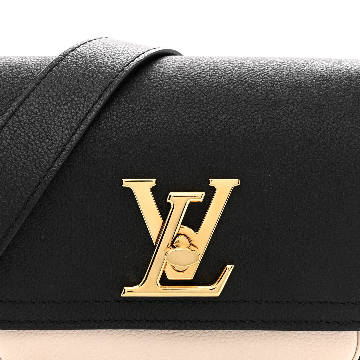 Grained Calfskin Lockme Tender Black