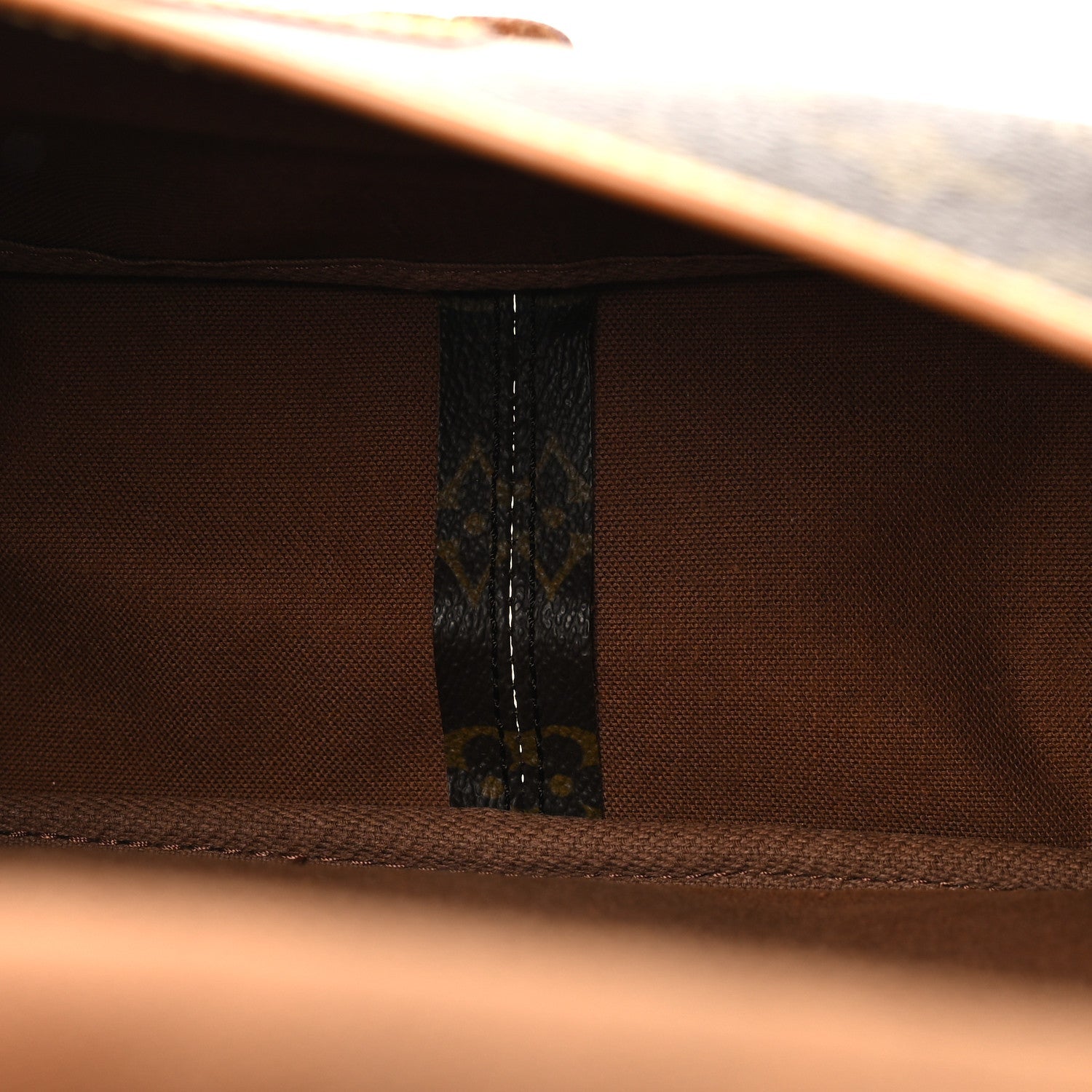 Monogram Saumur 35