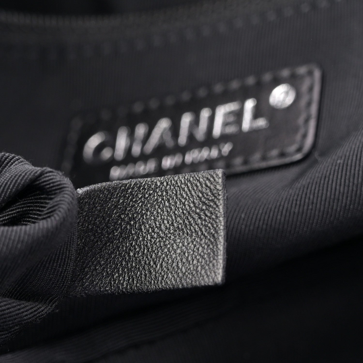 Metallic Calfskin Quilted Medium Chain Me Flap Grey