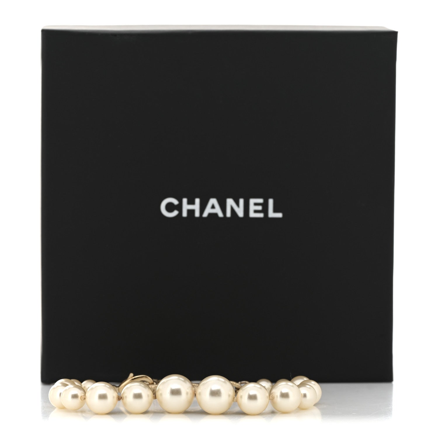 Graduated Pearl Crystal CC Bracelet Gold