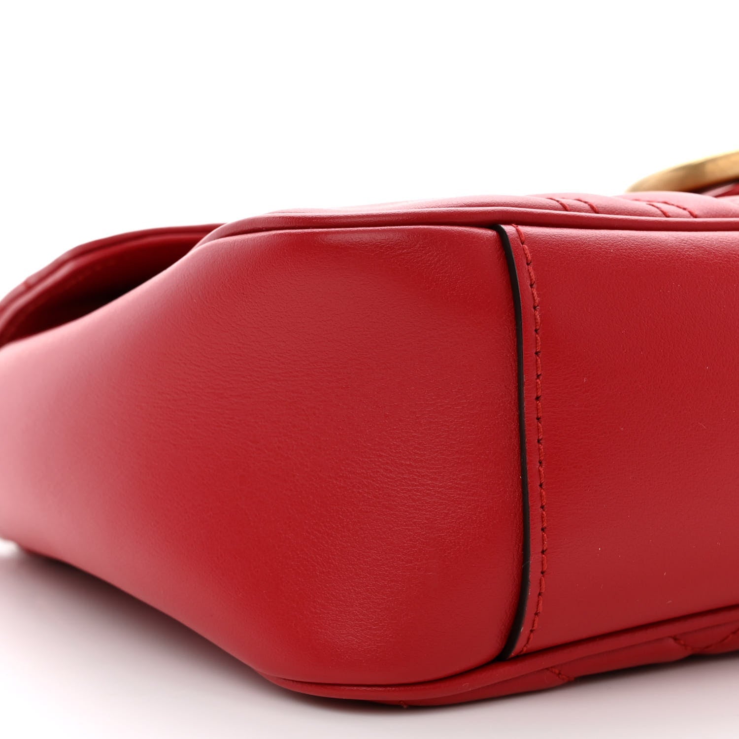 Calfskin Matelasse Small GG Marmont Shoulder Bag Hibiscus Red