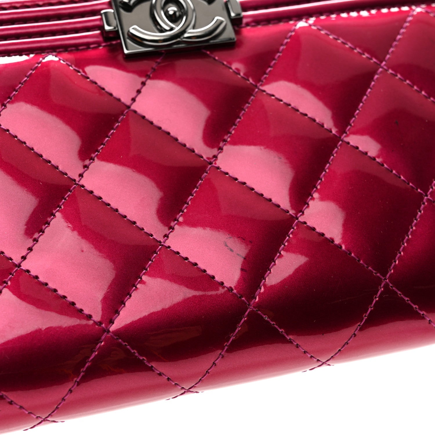 Metallic Patent Calfskin Quilted Boy L-Gusset Zip Wallet Pink