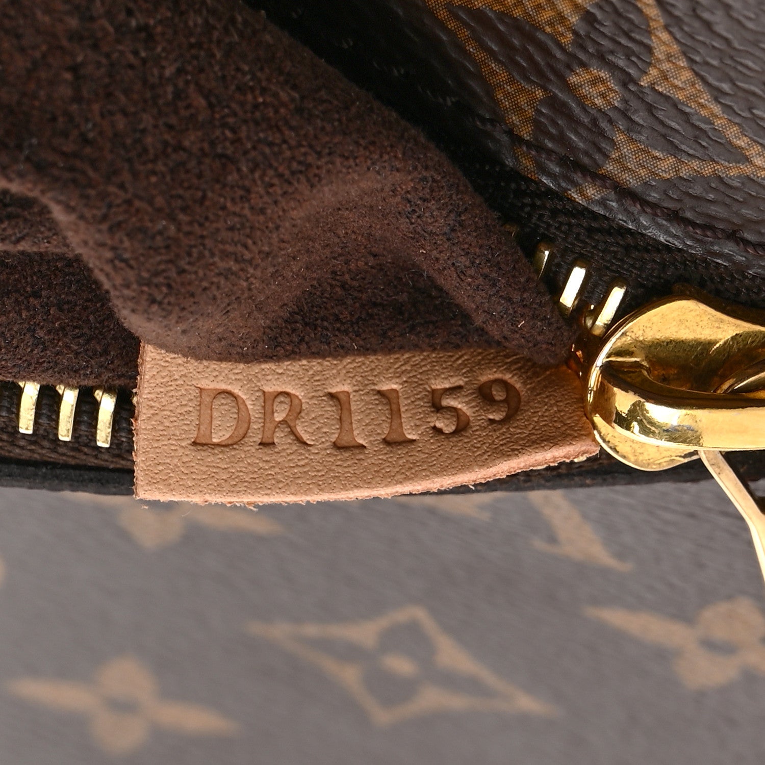 Monogram Pochette Metis