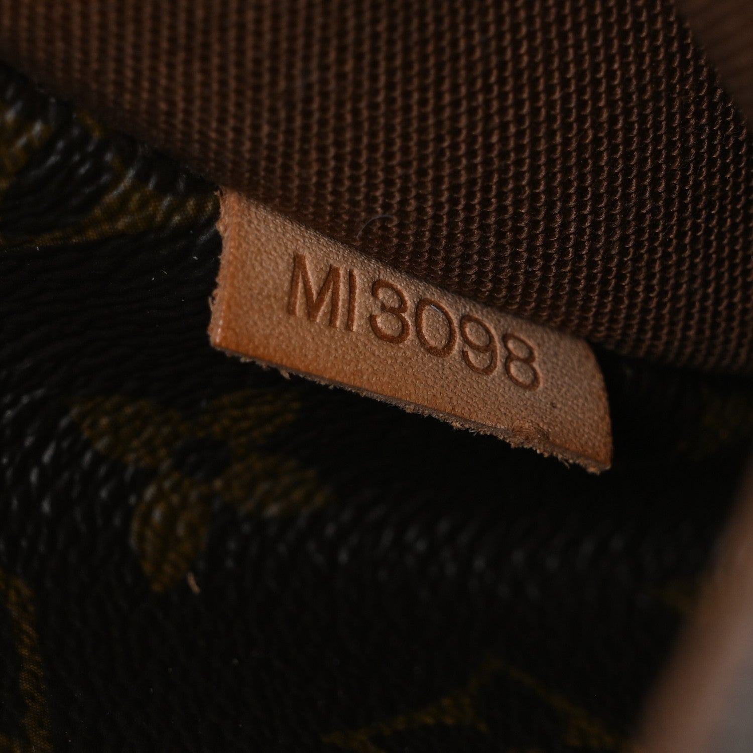 Monogram Bosphore PM Messenger