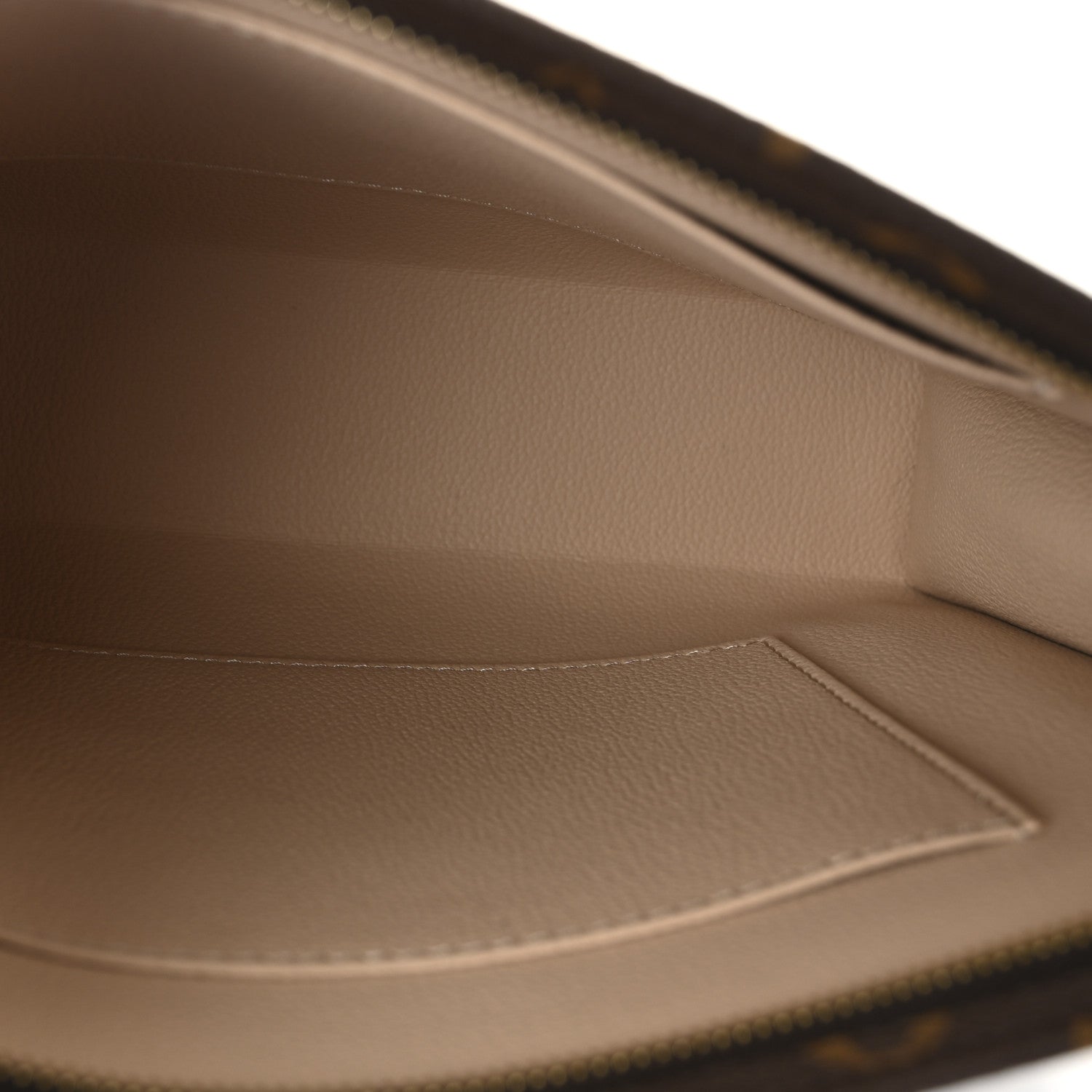 Monogram Poche Toilette NM