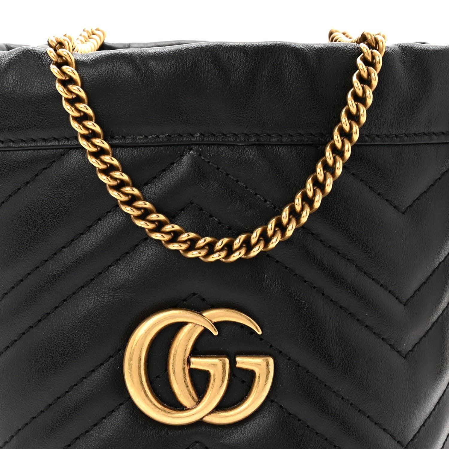 Calfskin Matelasse Mini GG Marmont 2.0 Bucket Bag Black