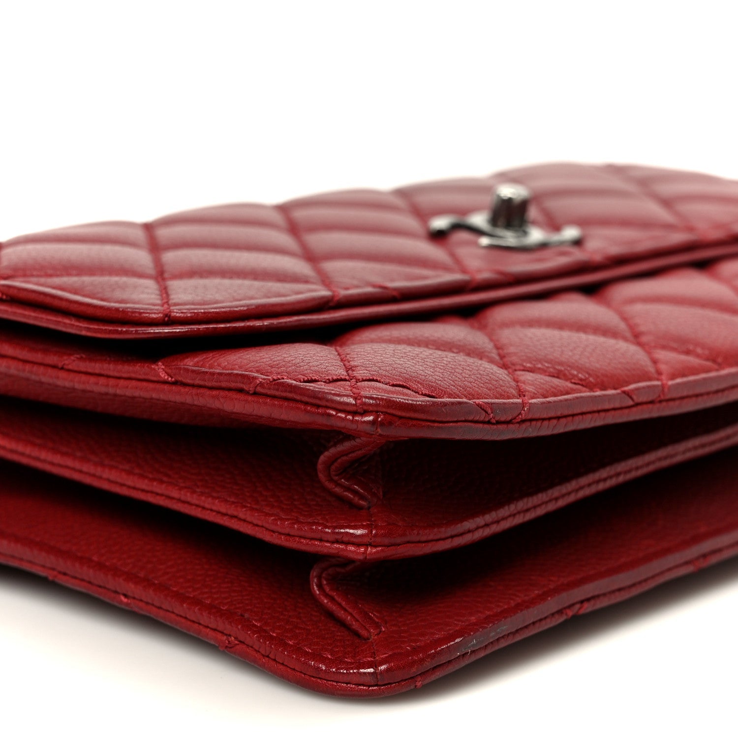 Caviar Quilted Flap With Chain Red