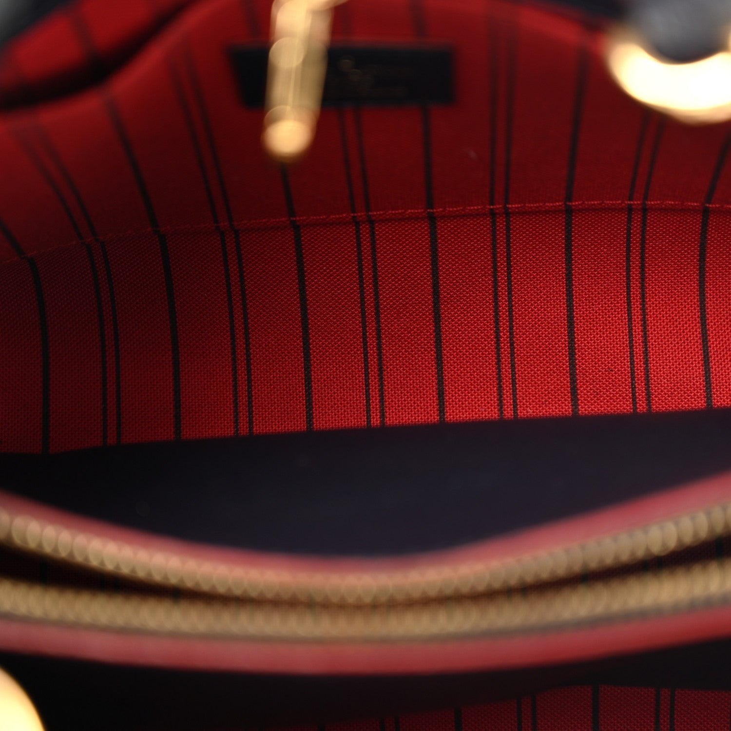 Empreinte Montaigne BB Marine Rouge