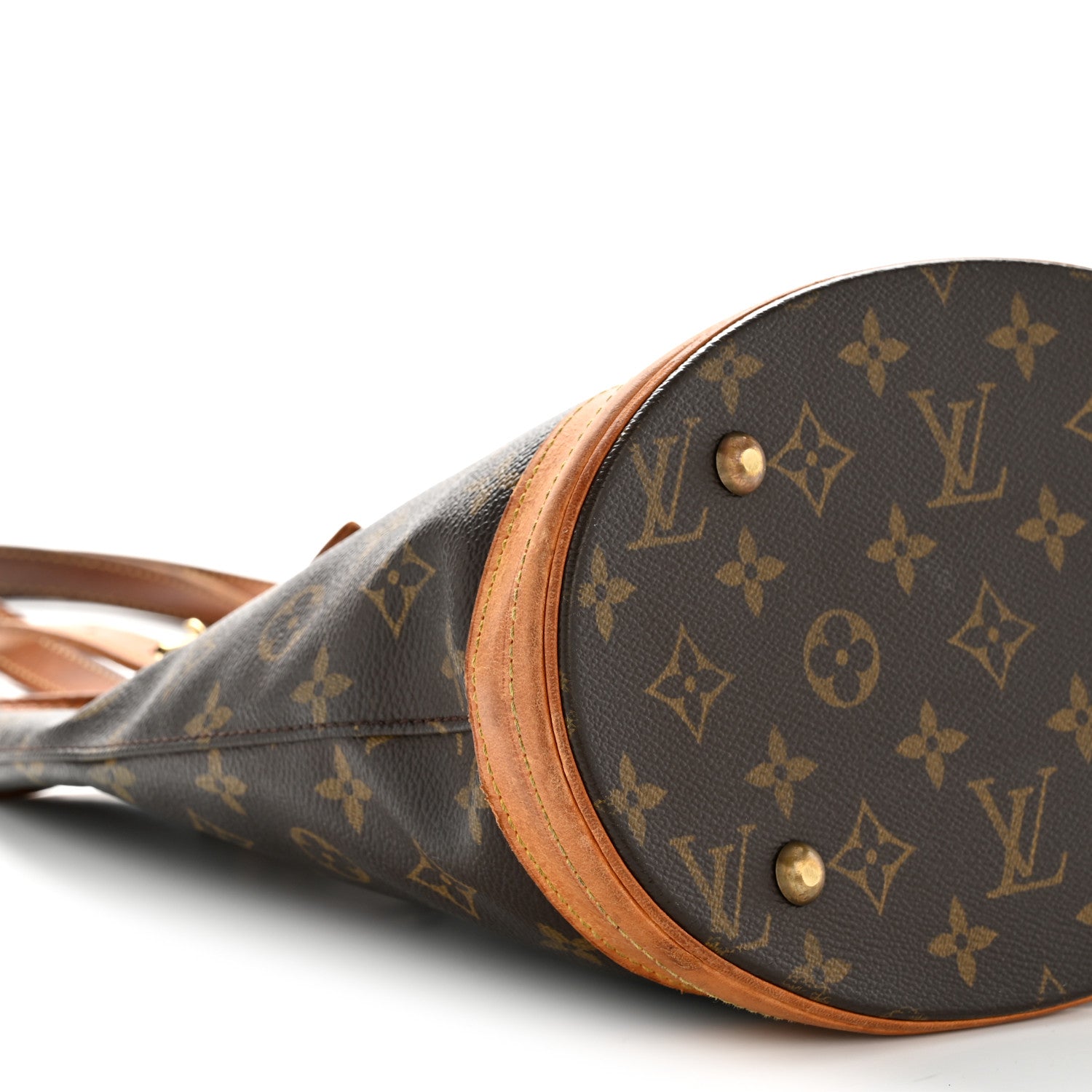 Monogram Petit Bucket 23
