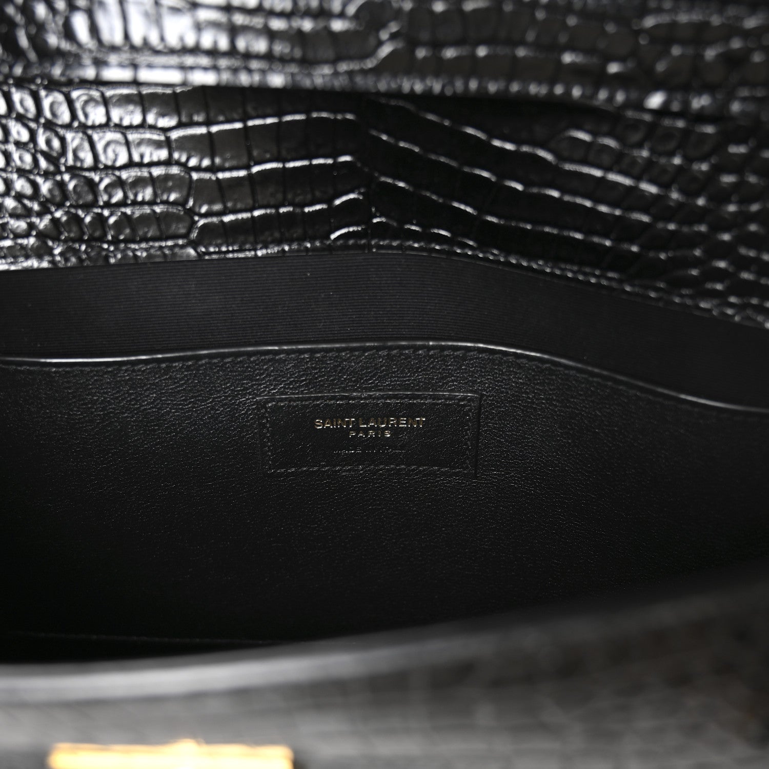 Shiny Calfskin Crocodile Embossed Manhattan Baguette Black