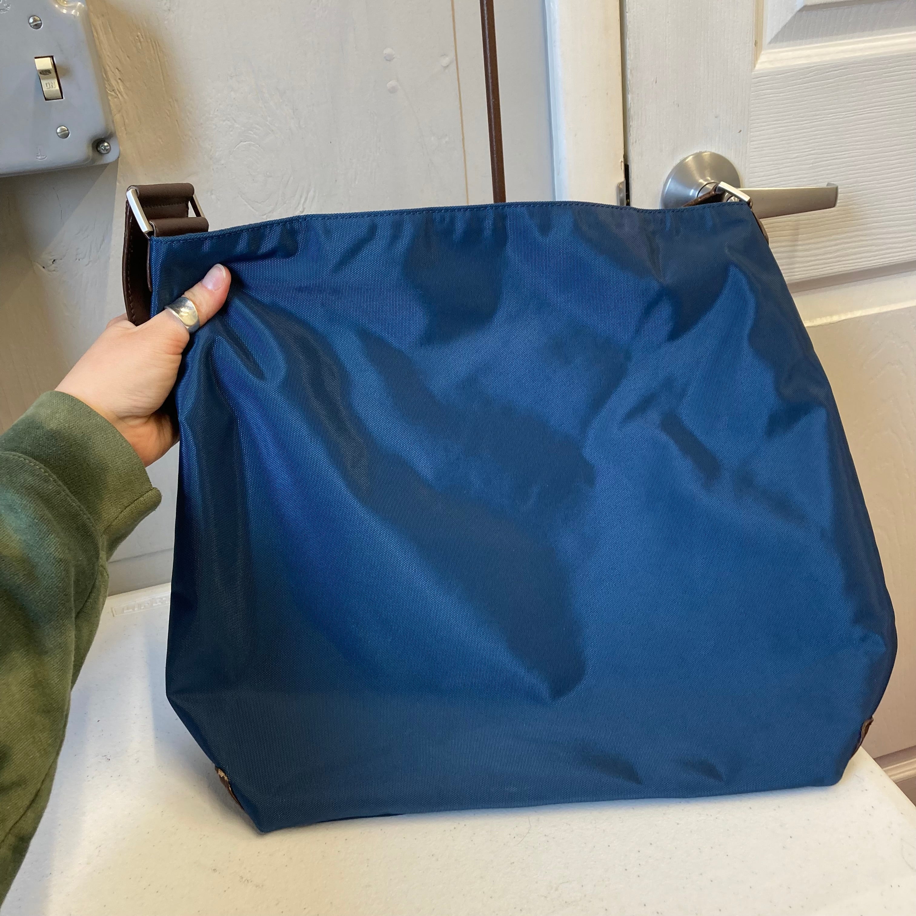 Handbag Designer By Tumi In Blue, Size:Large