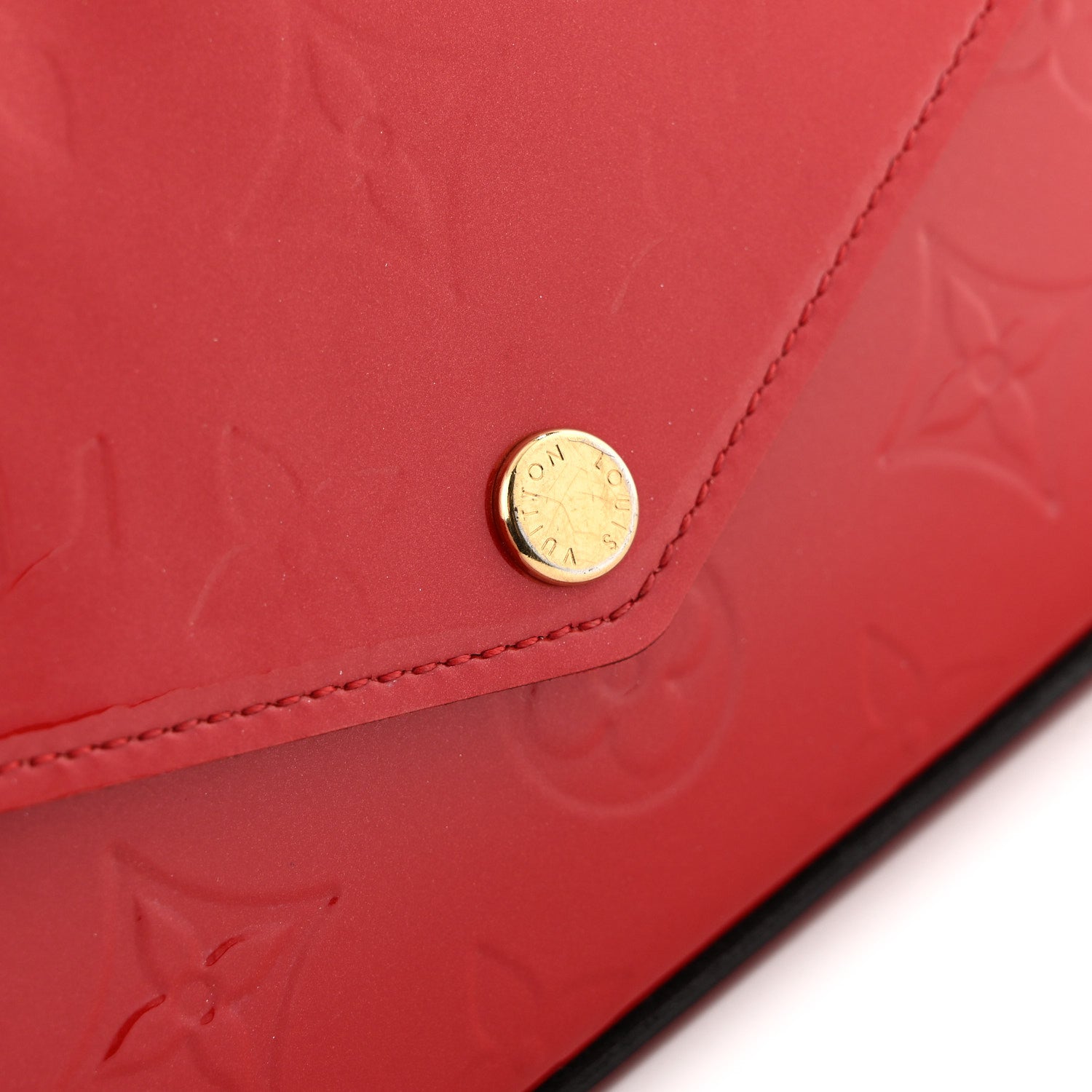 Vernis Felicie Pochette Chain Wallet Cherry
