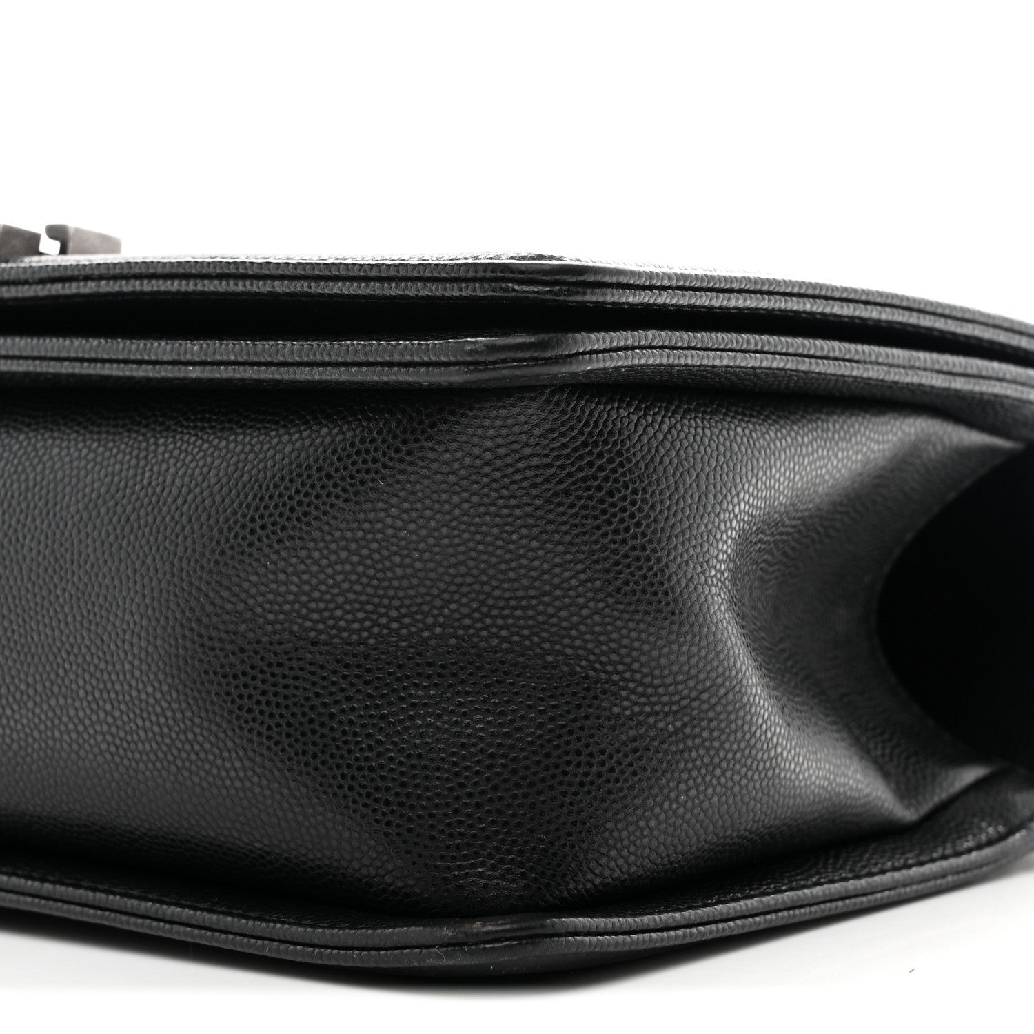 Caviar Chevron Quilted Medium Boy Flap Black