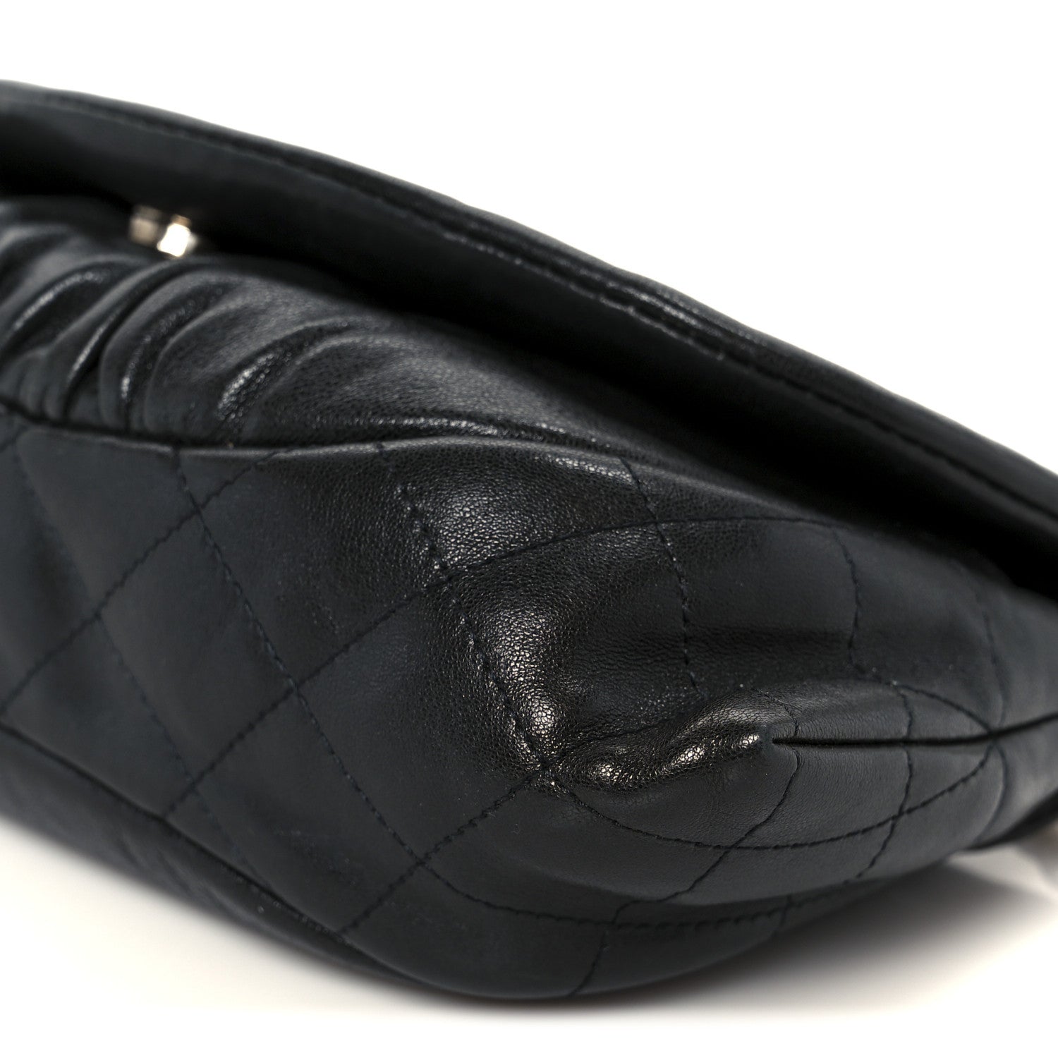 Lambskin Half Moon Wallet On Chain WOC Black