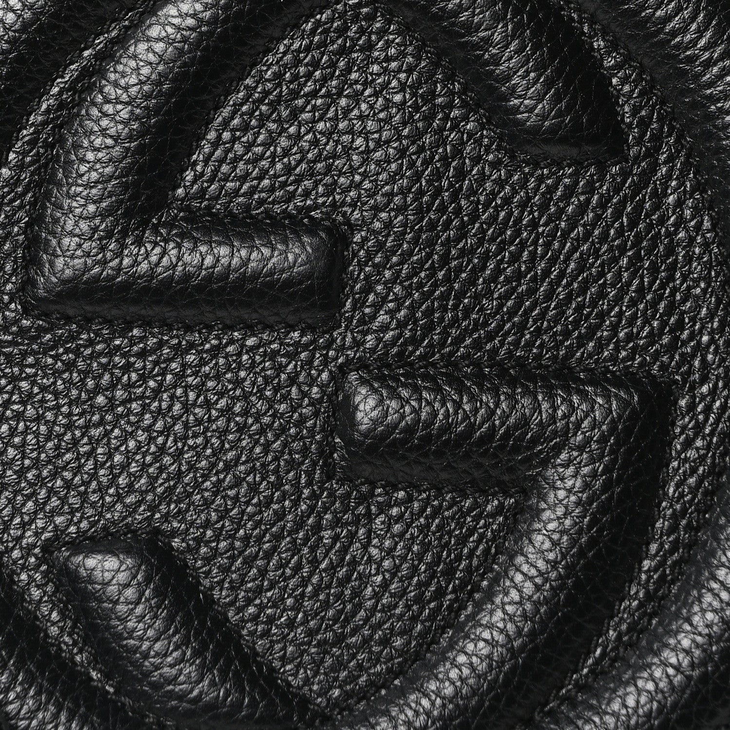 Pebbled Calfskin Medium Soho Chain Shoulder Bag Black
