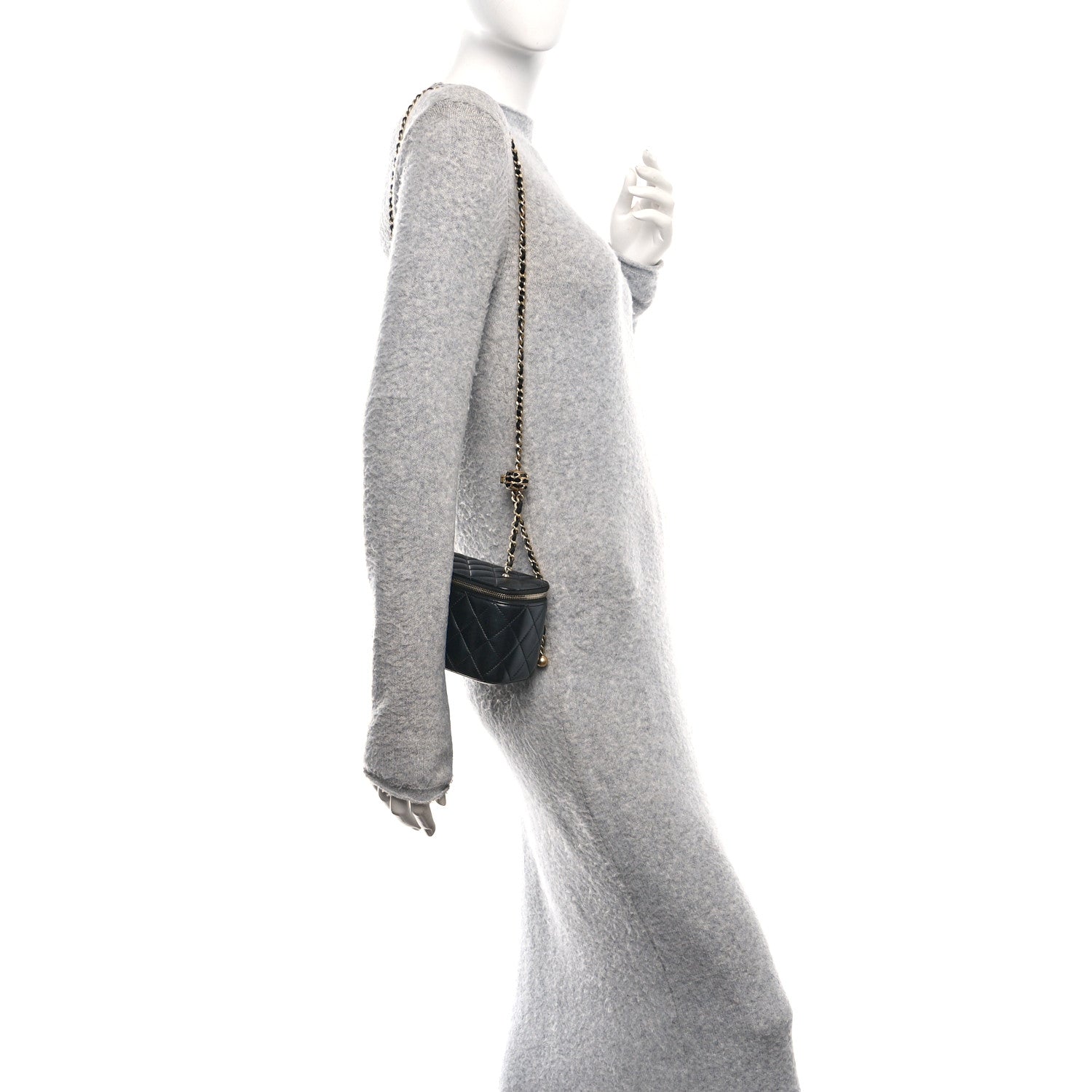 Lambskin Quilted Pearl Crush Small Vanity Case With Chain Black