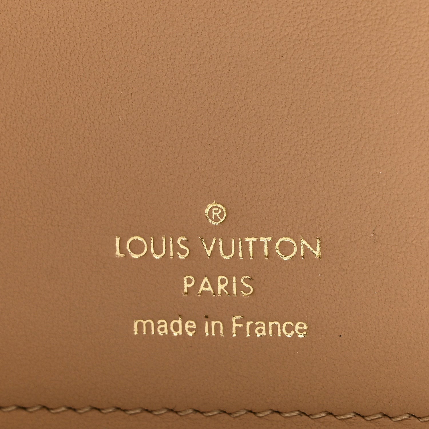 Taurillon LV Vertical Capucines Wallet Black Arizona