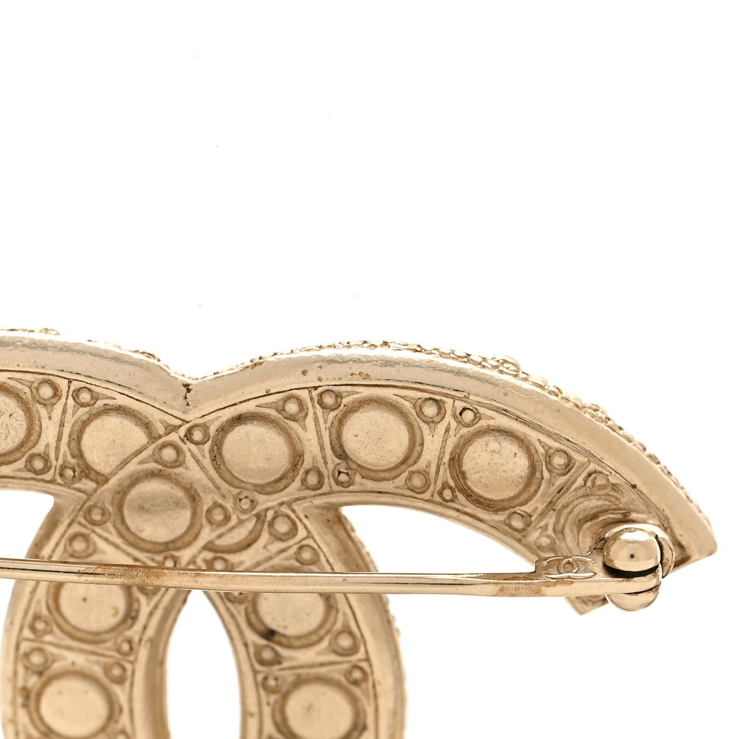 Metal Crystal Graduated Pearl CC Brooch Gold
