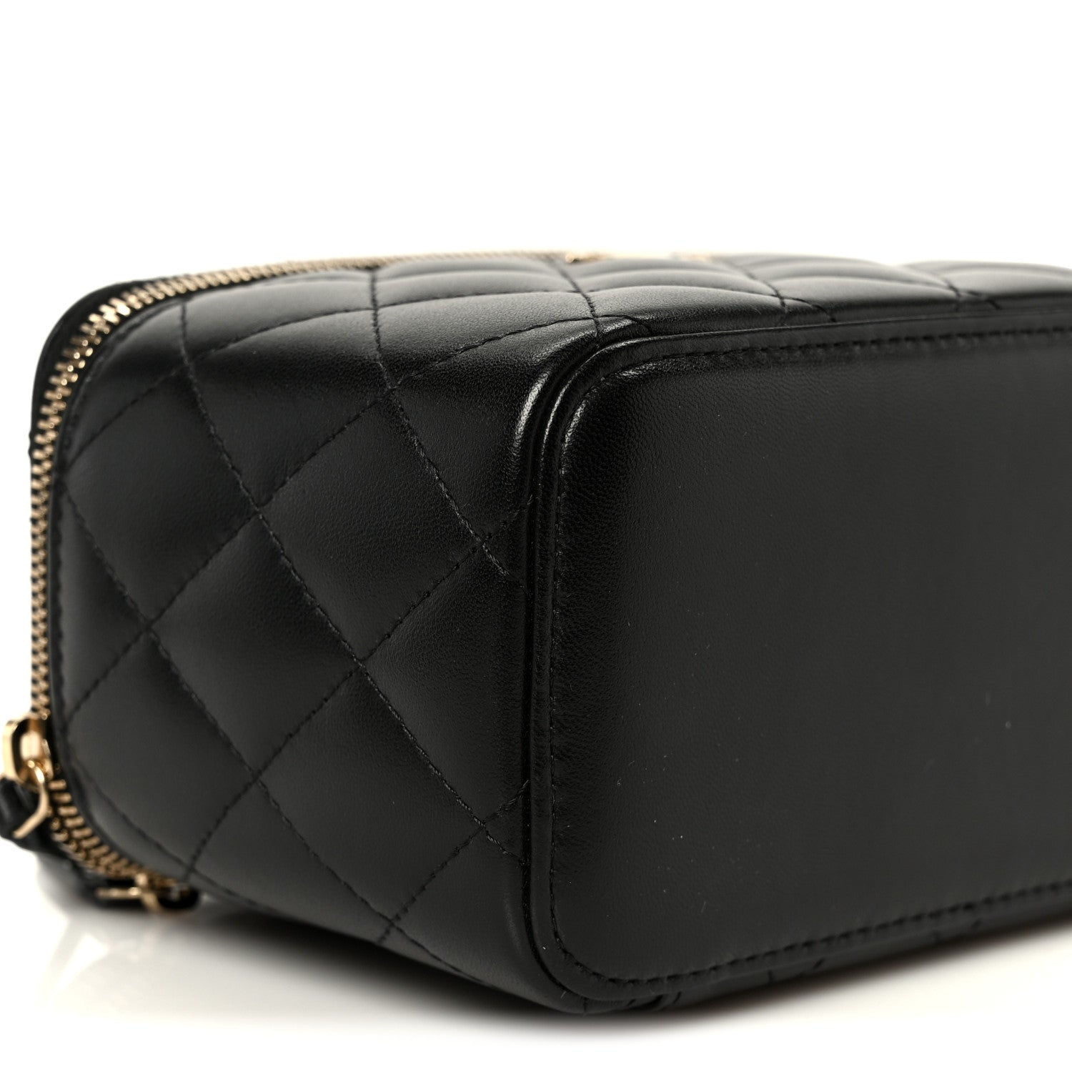 Lambskin Quilted Small Top Handle Vanity Case With Chain Black