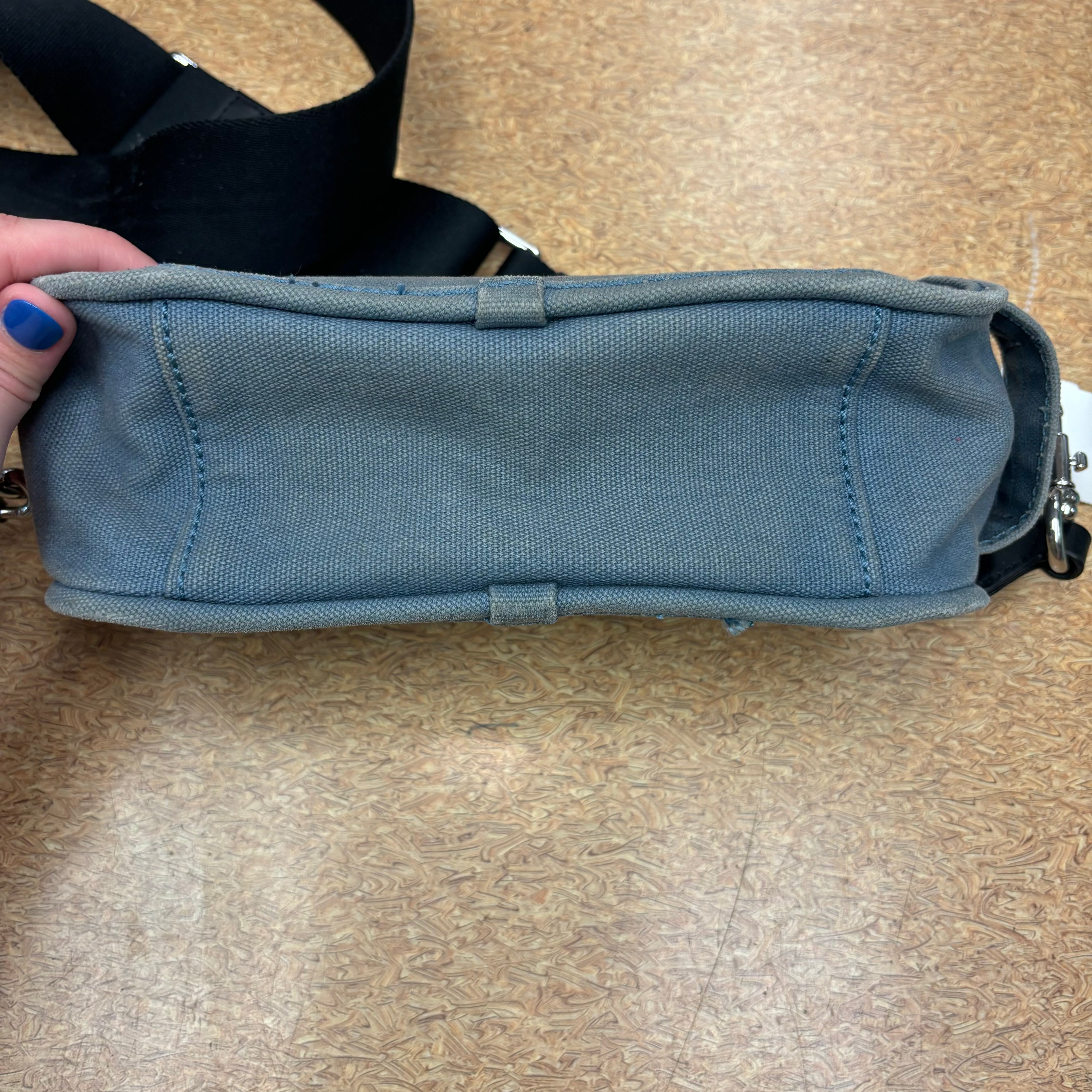 CROSSBODY DESIGNER by MARC JACOBS In GREY, Size: MEDIUM