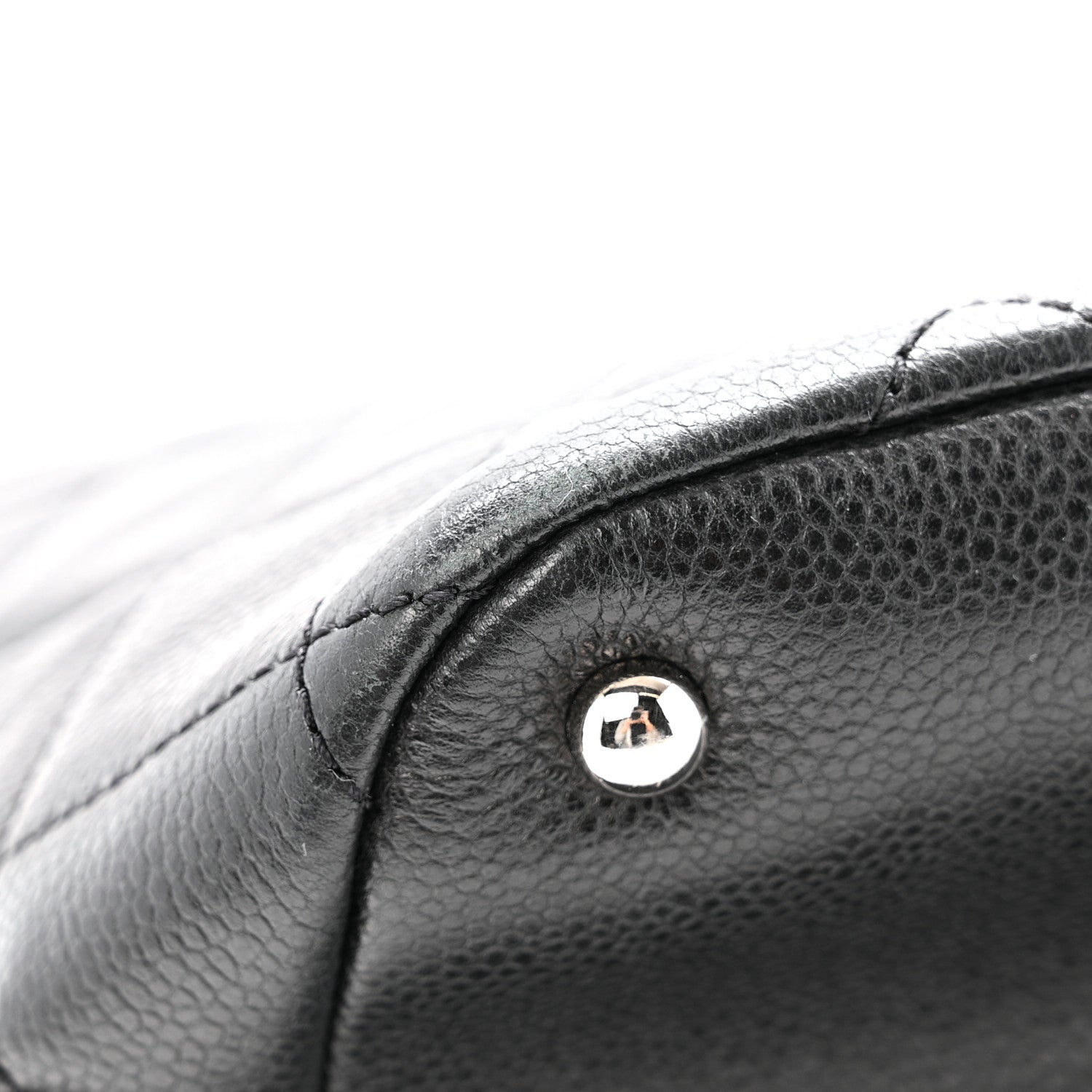 Caviar Quilted CC Timeless Soft Tote Black