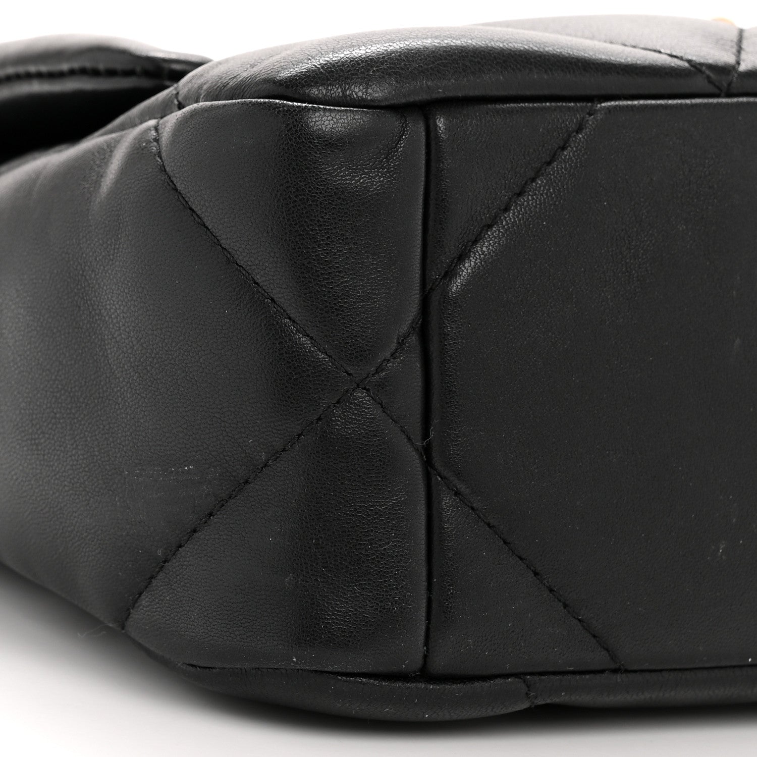 Lambskin Quilted Medium Chanel 19 Flap Black