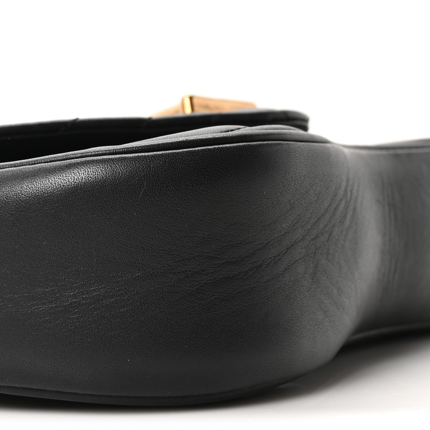 Calfskin New Wave Chain PM Black