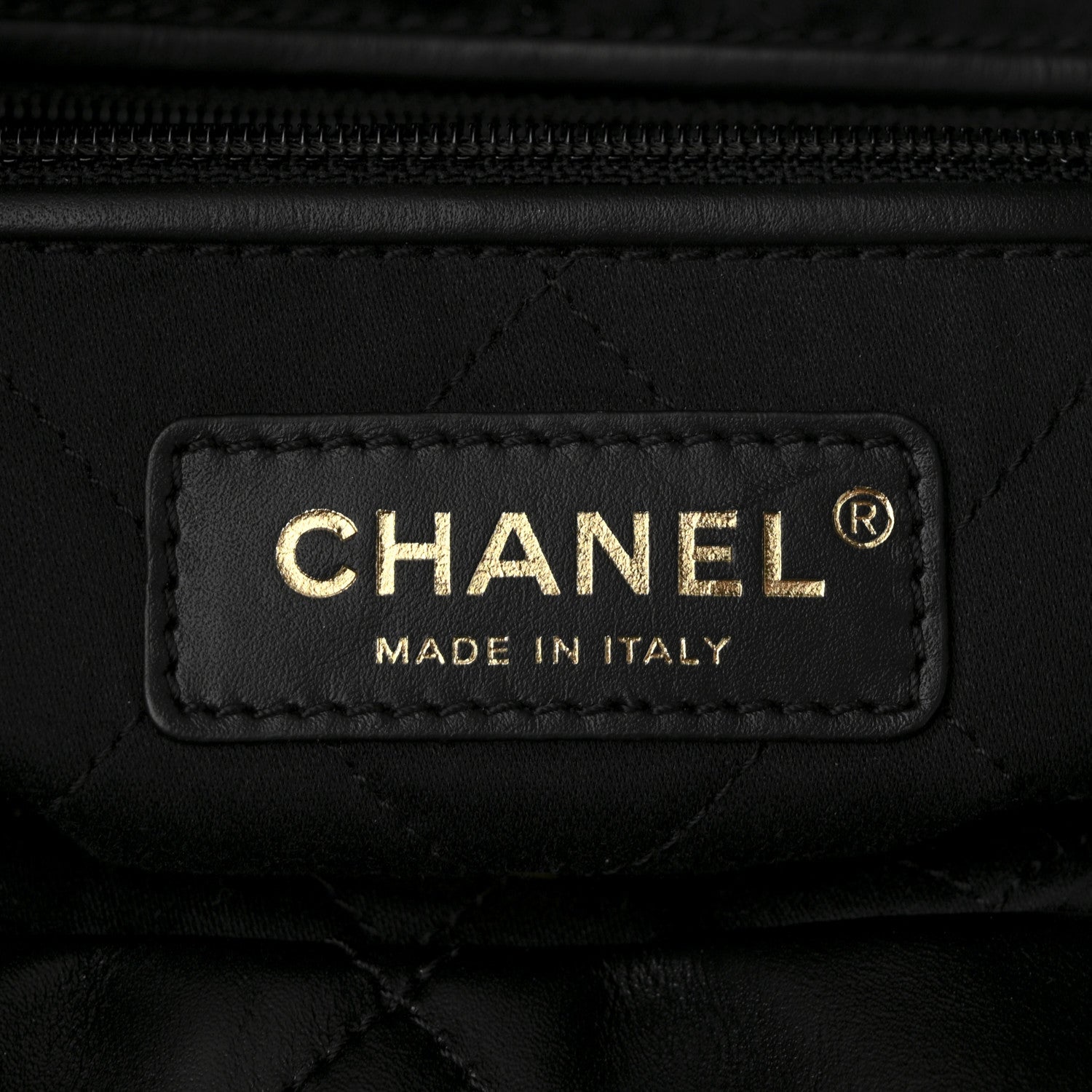 Shiny Calfskin Quilted Chanel 22 Black