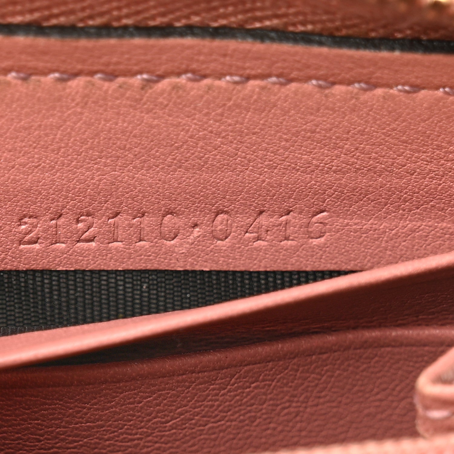 Guccissima Signature Zip Around Wallet Soft Pink