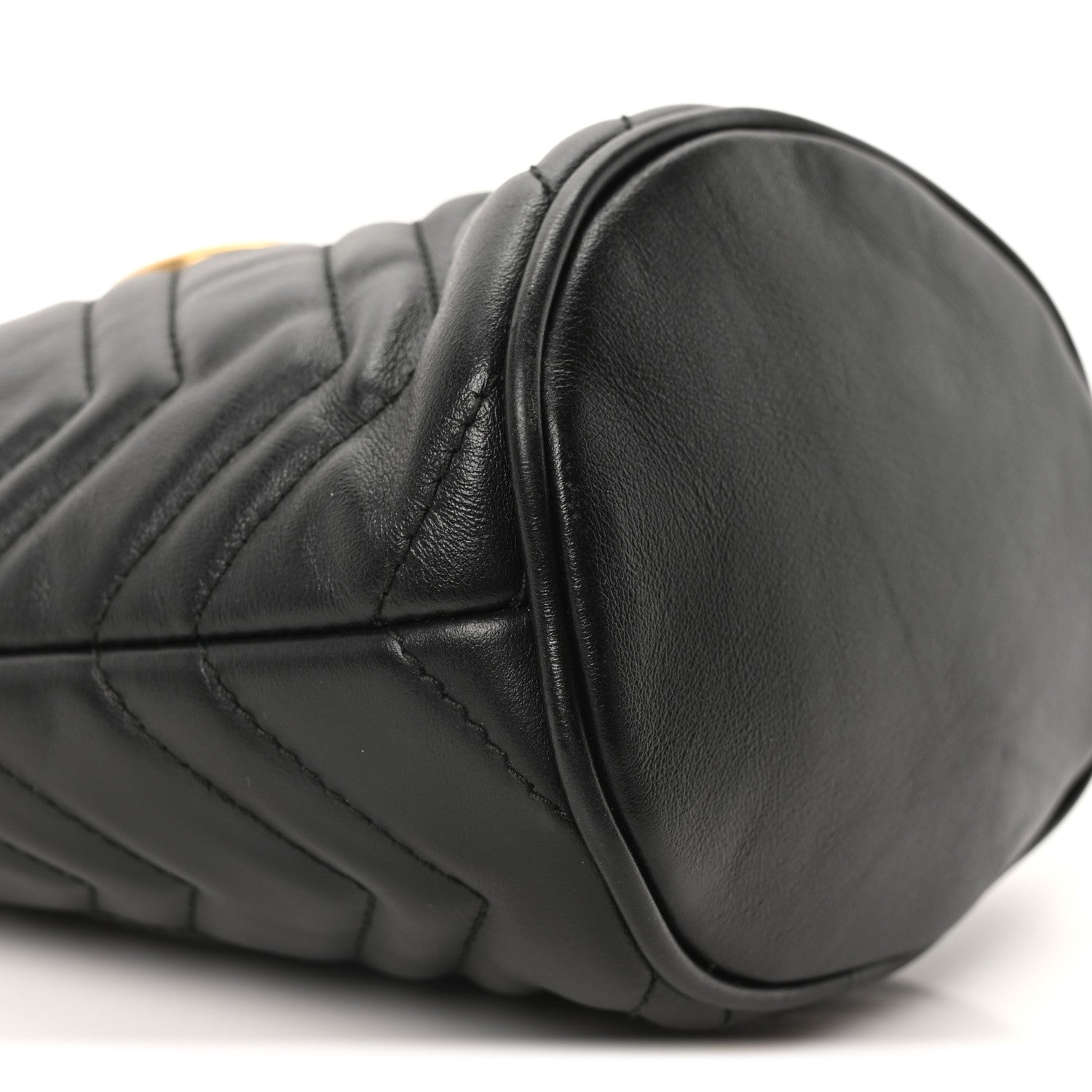 Calfskin Matelasse Mini GG Marmont 2.0 Bucket Bag Black
