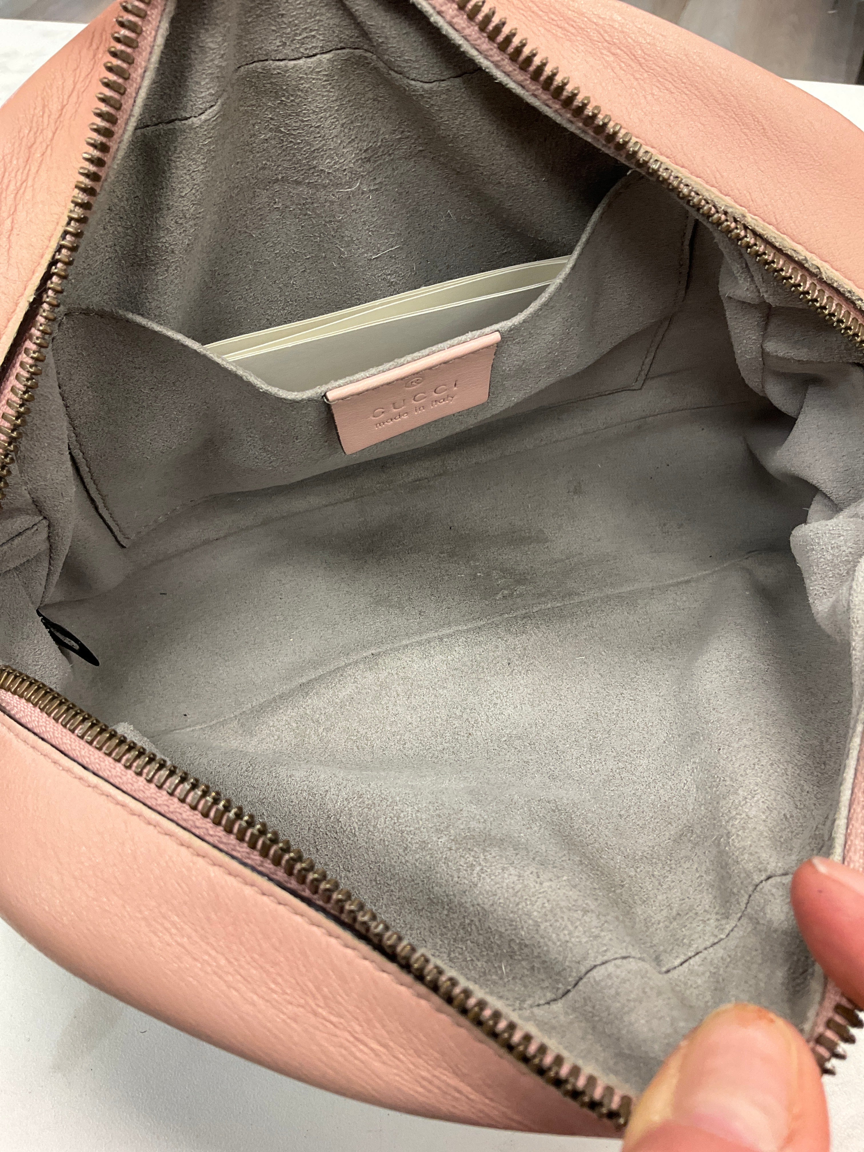 Handbag Luxury Designer By Gucci, Size: Small