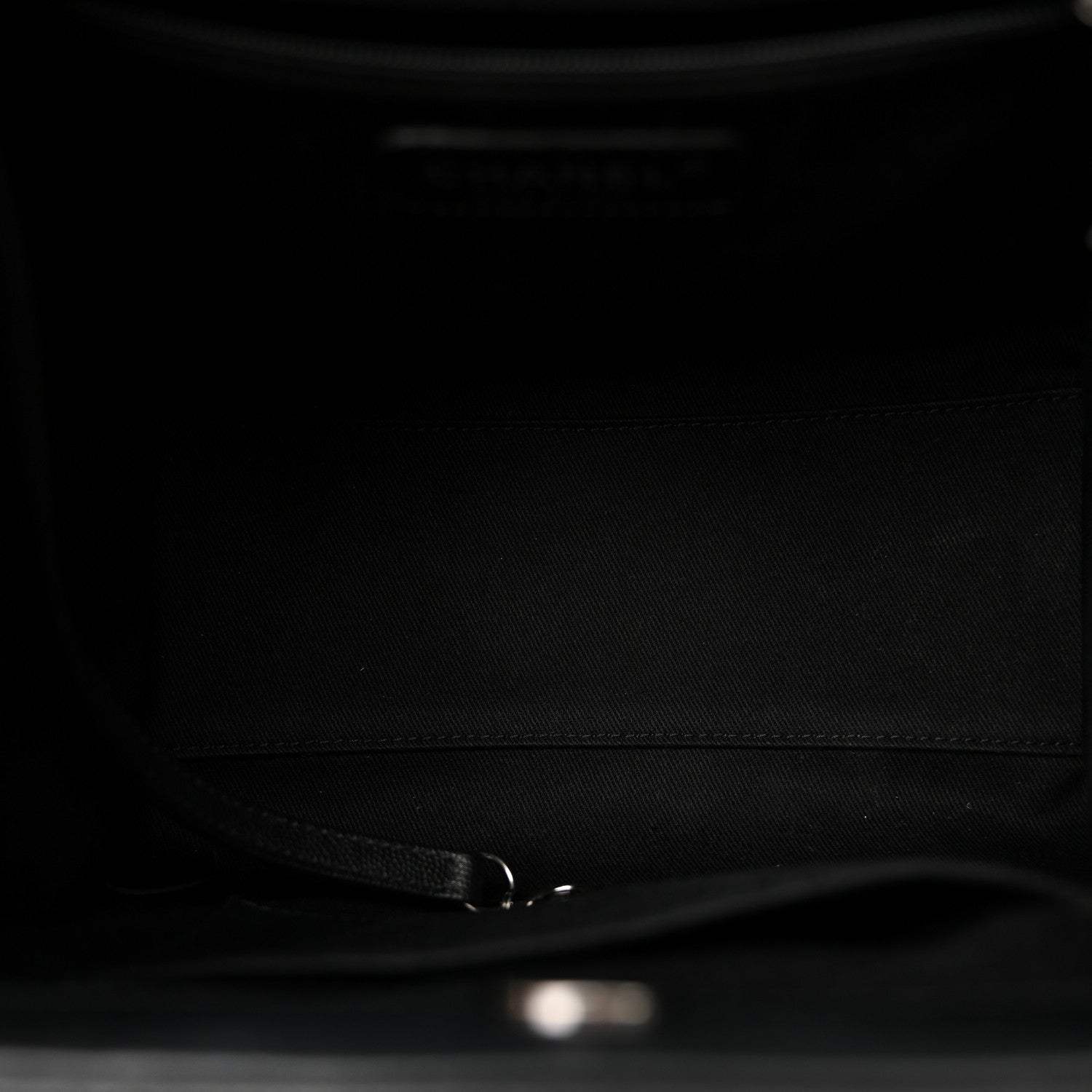 Caviar Quilted Medium CC Bucket Bag Black