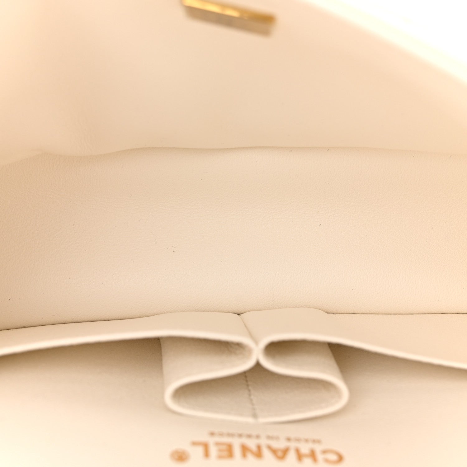 Aged Calfskin Quilted 2.55 Reissue 225 Flap White