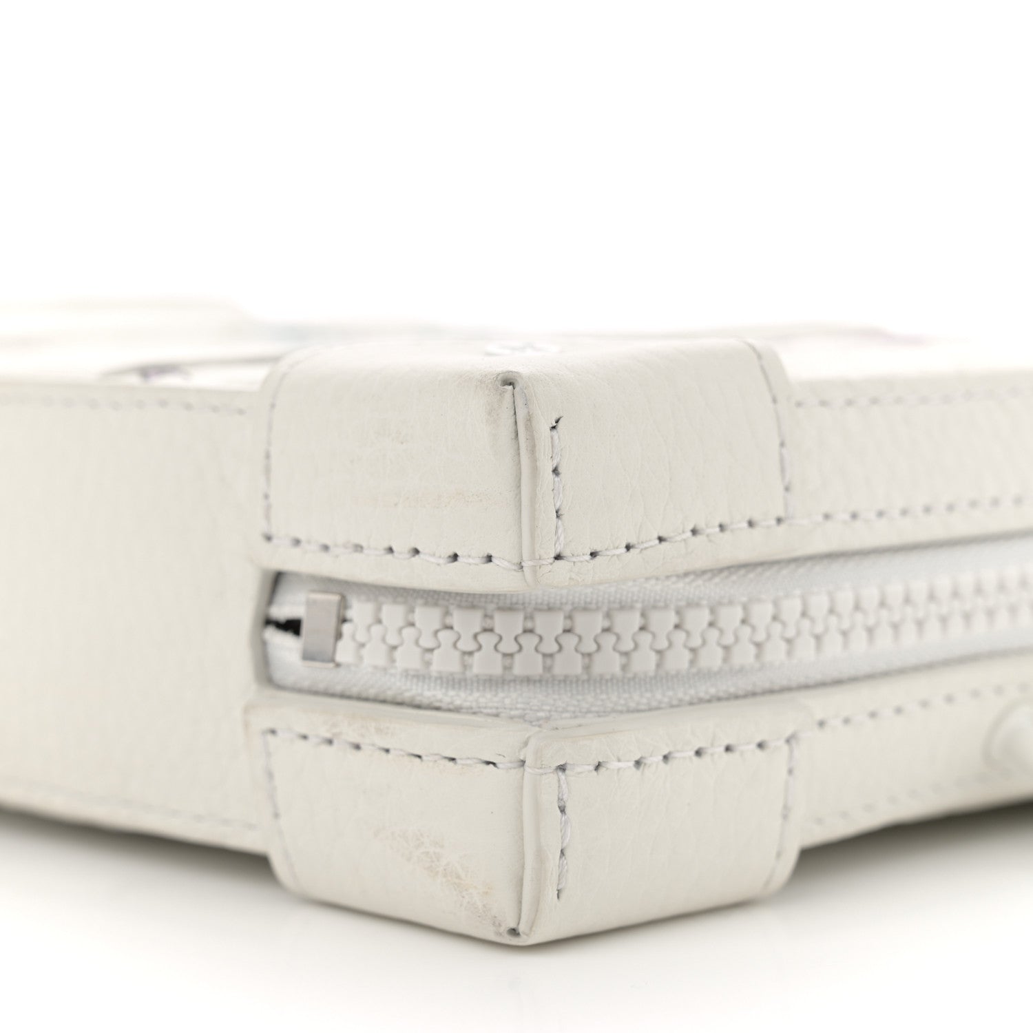 Taurillon Monogram LV Friends Soft Trunk Wallet White