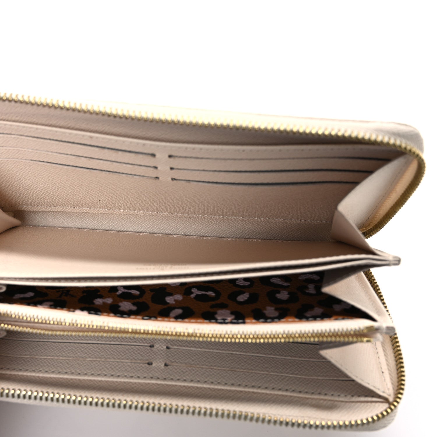 Monogram Giant Wild At Heart Zippy Wallet Creme