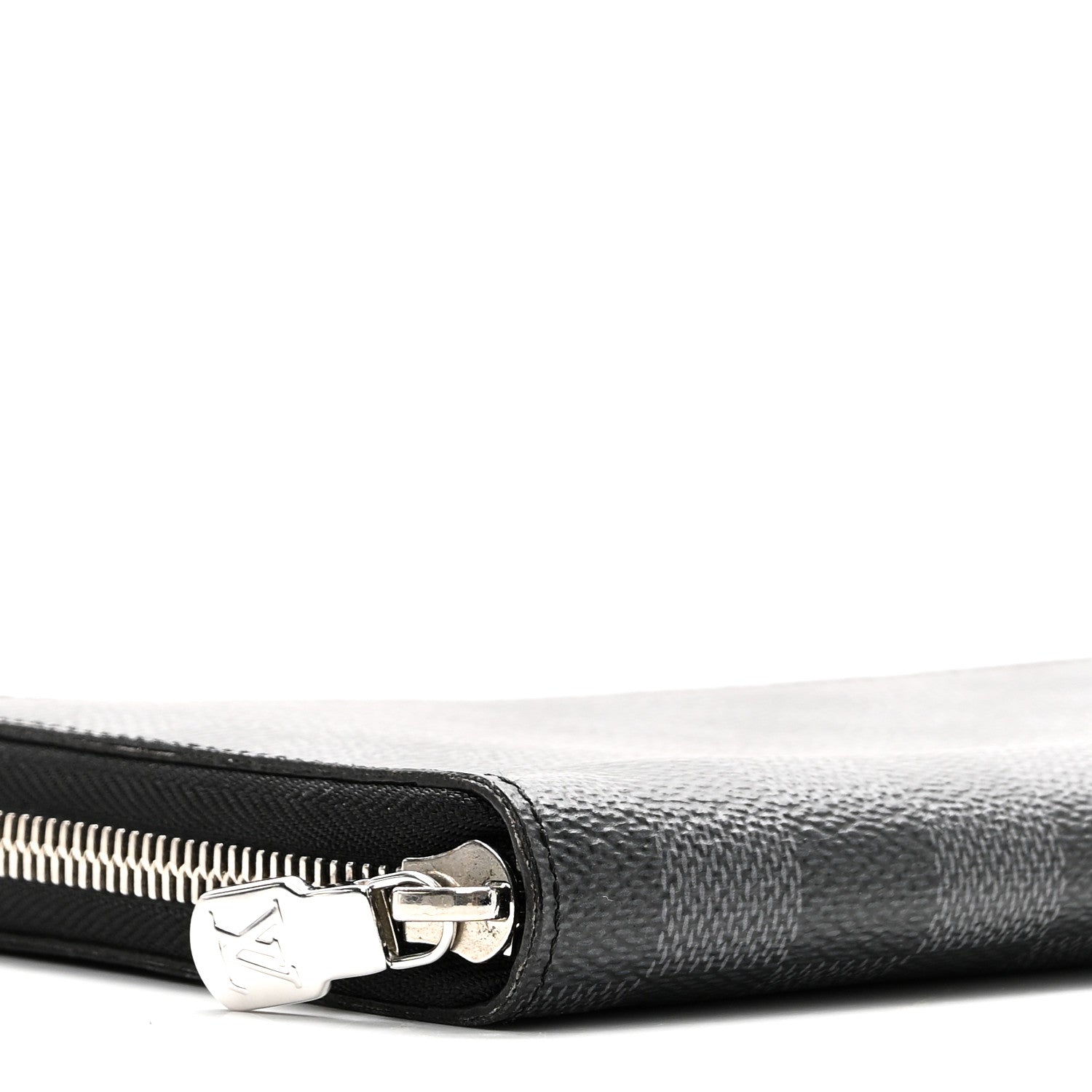 Damier Graphite Zippy Organizer Wallet