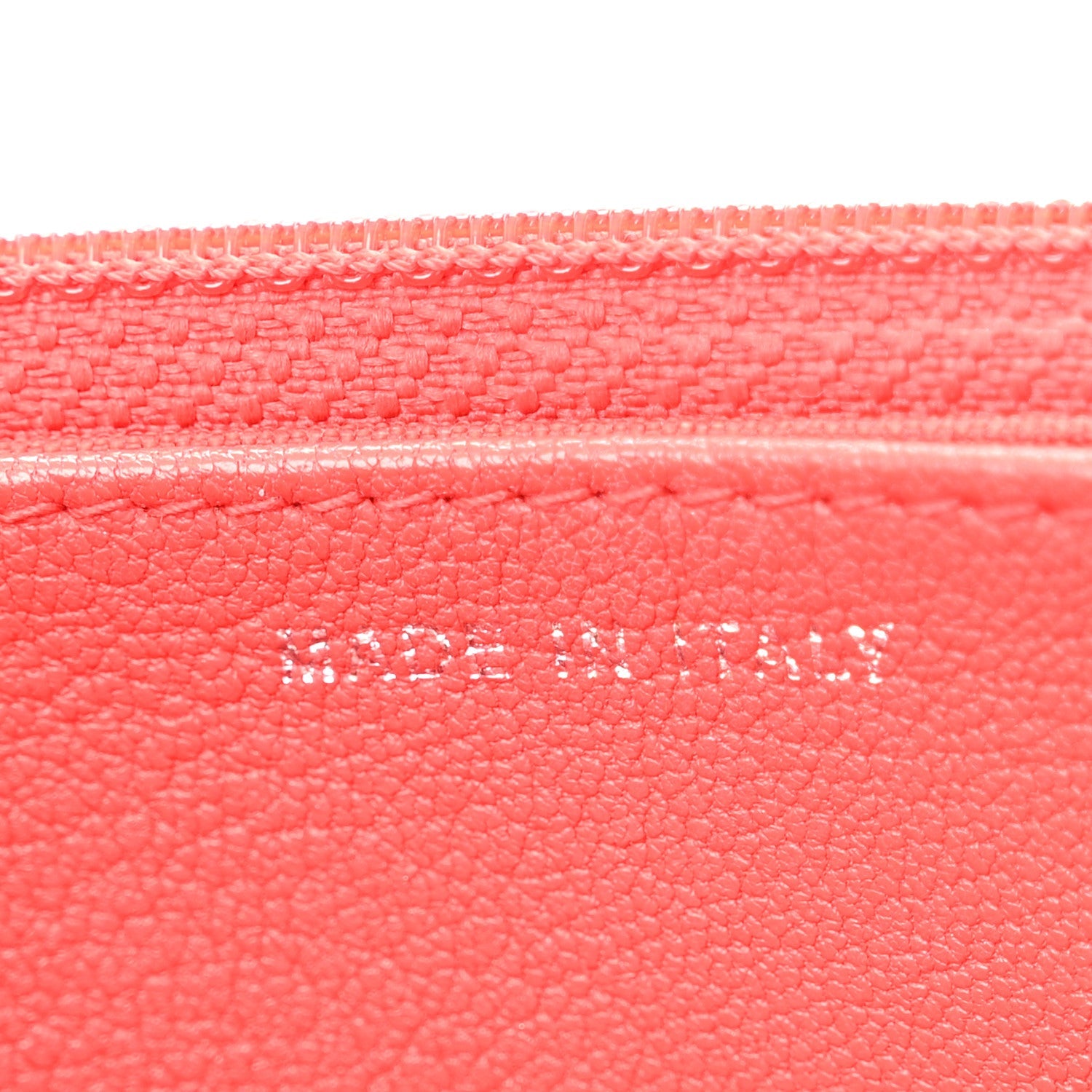 Grained Calfskin Quilted CC Box Wallet On Chain WOC Red
