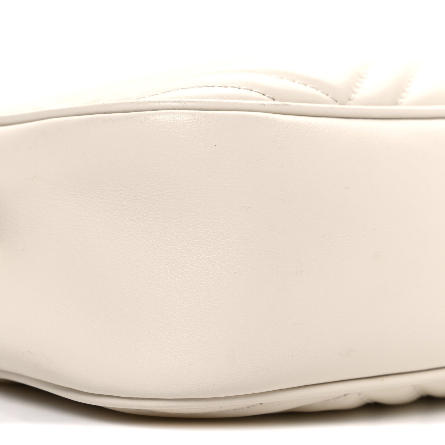 Calfskin Matelasse Small GG Marmont Chain Shoulder Bag White